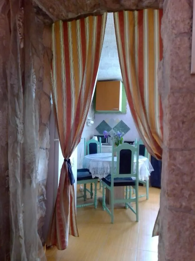 Apartment Apartman Sirena Pićan Kroatien